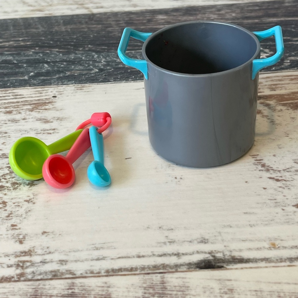 American Girl Doll Truly Me Gourmet Kitchen - Pot & Measuring Spoons Play Food